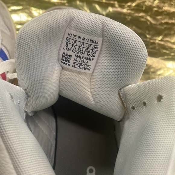 Adidas Hoops 2.0 Mid​ - Picture 14 of 14